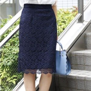 Uniqlo lace pencil straight blue midi skirt